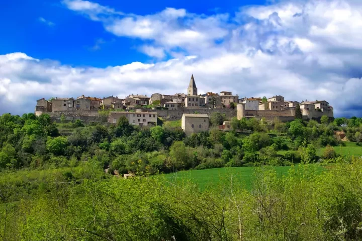 Puycelsi, la cité fortifiée 